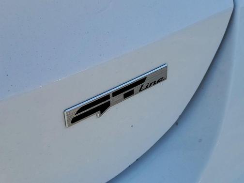 Glacial White Pearl 2024 Kia K5 GT-Line