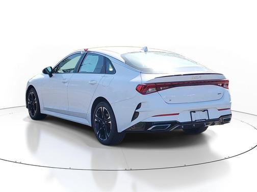 Glacial White Pearl 2024 Kia K5 GT-Line