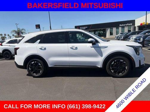 Glacial White Pearl 2024 Kia Sorento S