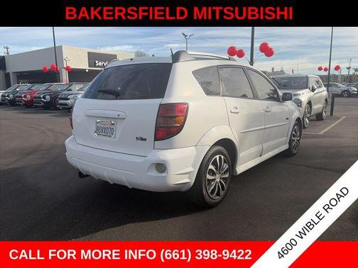 Frosty (White) 2007 Pontiac Vibe Base