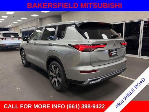 Silver Alloy 2026 Mitsubishi Outlander SE 2.5 2WD