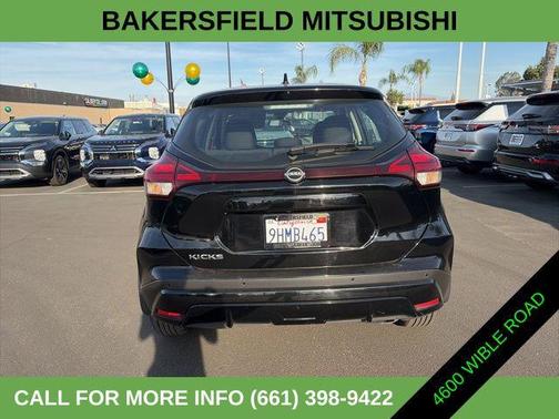 Super Black 2023 Nissan Kicks S