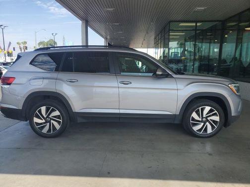 2024 Volkswagen Atlas 2.0T SE w/Technology 4MOTION