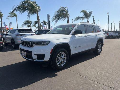 Bright White Clearcoat 2023 Jeep Grand Cherokee L Laredo