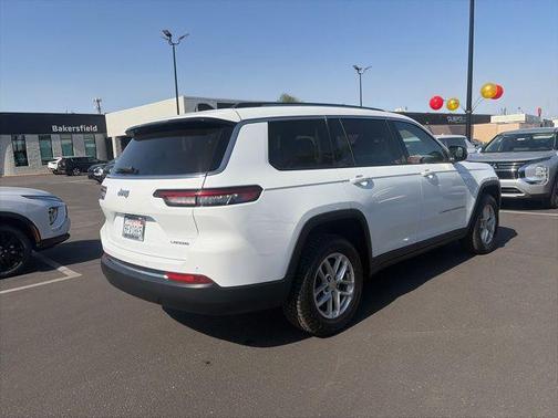 Bright White Clearcoat 2023 Jeep Grand Cherokee L Laredo