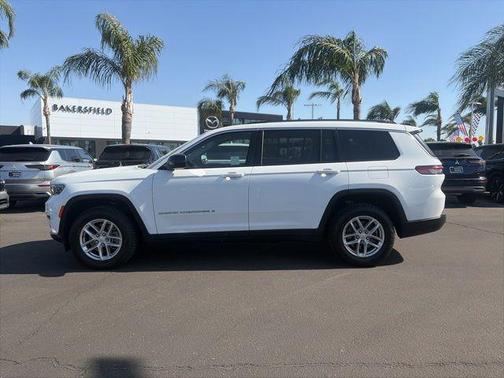 Bright White Clearcoat 2023 Jeep Grand Cherokee L Laredo