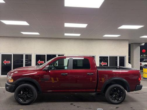 2024 RAM 1500 Classic Warlock Crew Cab 4x4 5'7' Box