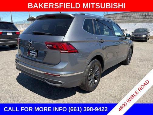 Gray 2024 Volkswagen Tiguan 2.0T SE
