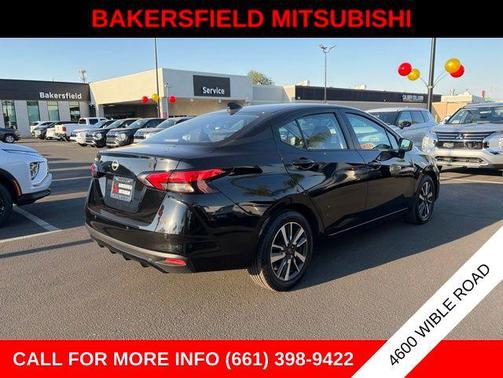 Super Black Metallic 2025 Nissan Versa 1.6 SV