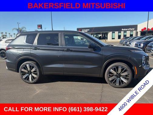 Graphite Gray 2026 Mitsubishi Outlander SE 2.5 2WD