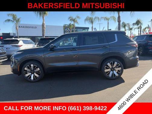 Graphite Gray 2026 Mitsubishi Outlander SE