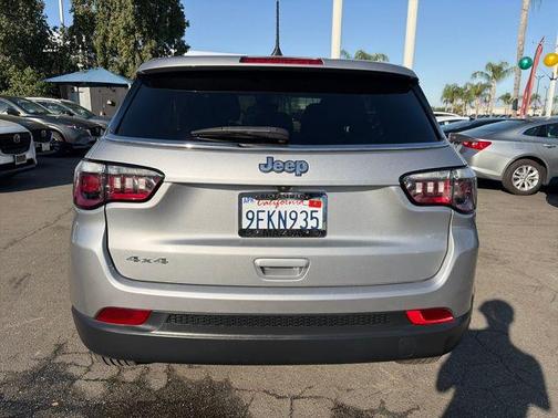 Billet Silver Metallic Clearcoat 2023 Jeep Compass Sport