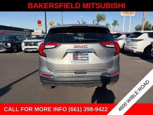 Sterling Metallic 2024 GMC Terrain SLT