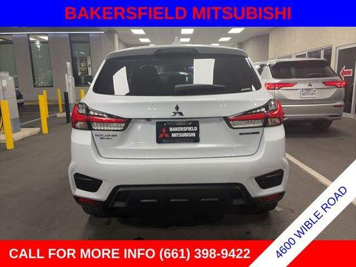 Diamond White 2026 Mitsubishi Outlander Sport 2.0 LE