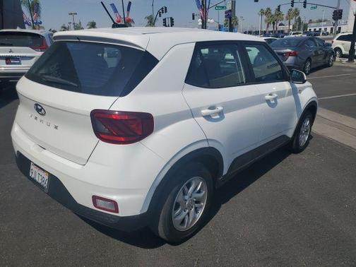 2024 Hyundai VENUE SE
