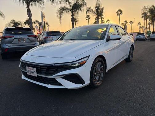 2024 Hyundai ELANTRA SEL