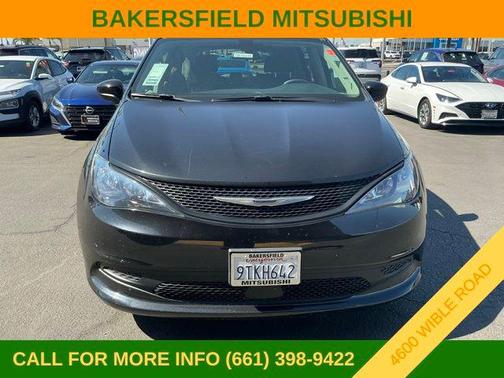 2022 Chrysler Voyager LX