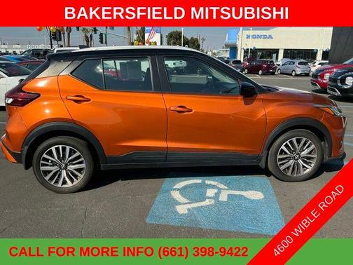 2023 Nissan Kicks SV