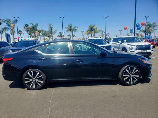 2022 Nissan Altima SR FWD