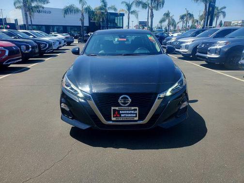 2022 Nissan Altima SR FWD
