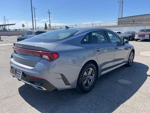 2022 Kia K5 LXS