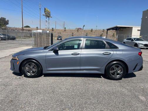 2022 Kia K5 LXS