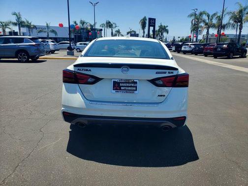 2022 Nissan Altima SR Intelligent AWD