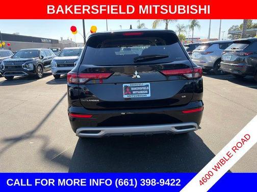 Black 2024 Mitsubishi Outlander SE S-AWC