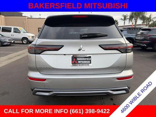 Silver Alloy 2026 Mitsubishi Outlander SE 2.5 2WD