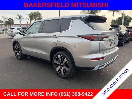 Silver Alloy 2026 Mitsubishi Outlander SE 2.5 2WD
