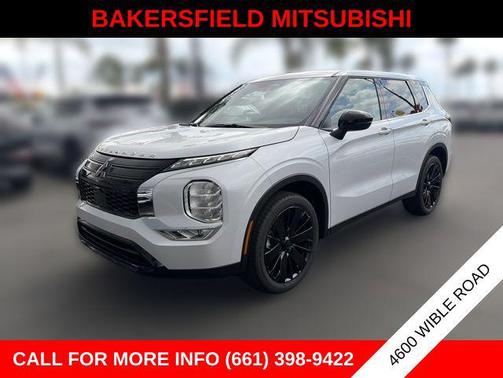 Diamond White 2026 Mitsubishi Outlander LE