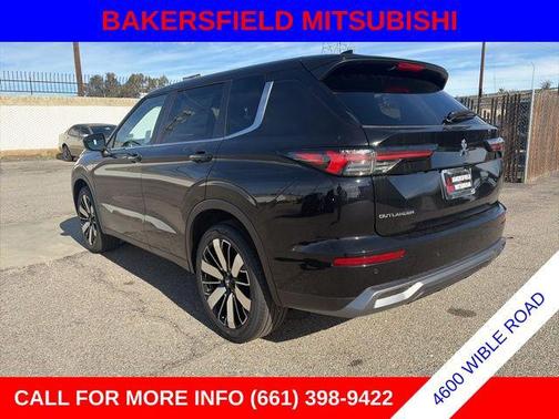 Black Pearl 2026 Mitsubishi Outlander SE 2.5 2WD