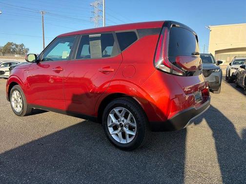 Mars Orange 2024 Kia Soul LX