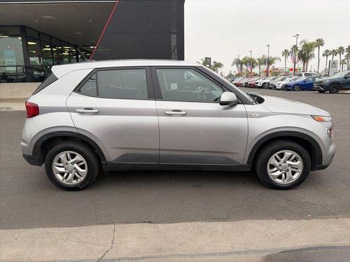 2024 Hyundai VENUE SE