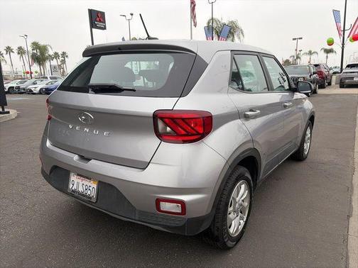 2024 Hyundai VENUE SE
