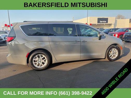 2023 Chrysler Pacifica Touring L