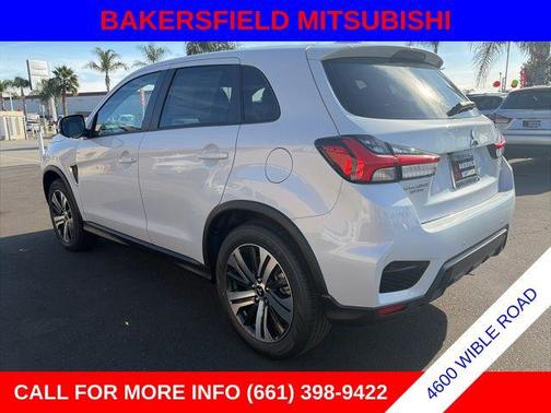 Diamond White 2026 Mitsubishi Outlander Sport SE