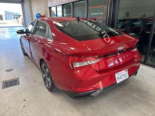 2023 Hyundai ELANTRA Limited