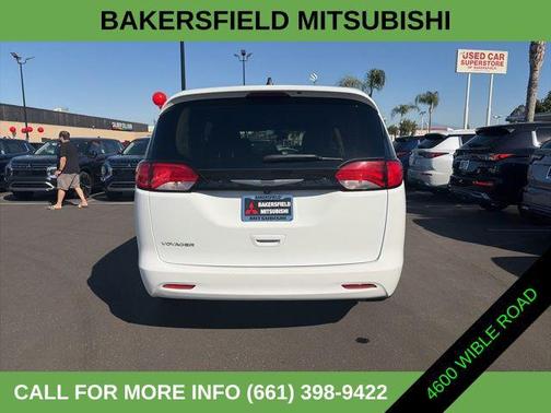 2023 Chrysler Voyager LX