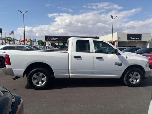 Bright White Clearcoat 2024 RAM 1500 Classic SLT