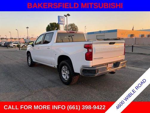 Summit White 2023 Chevrolet Silverado 1500 LT