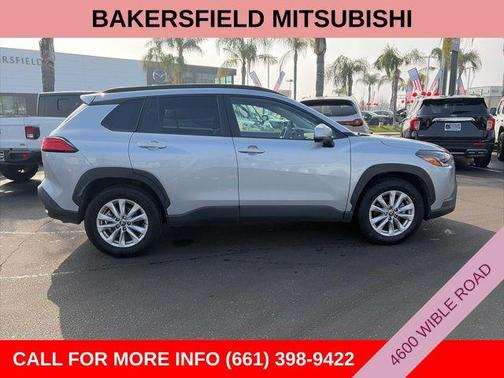 2024 Toyota Corolla Cross LE