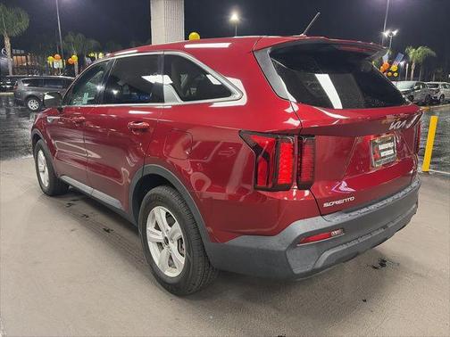 2023 Kia Sorento LX