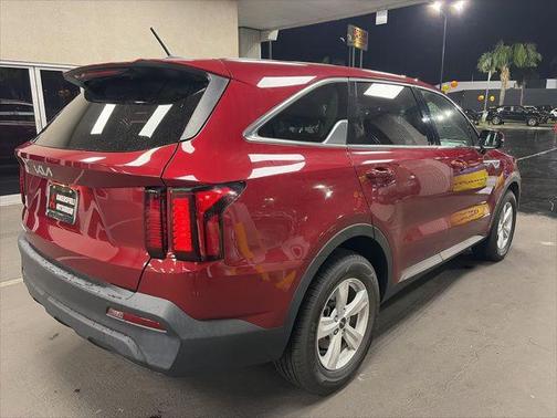 2023 Kia Sorento LX