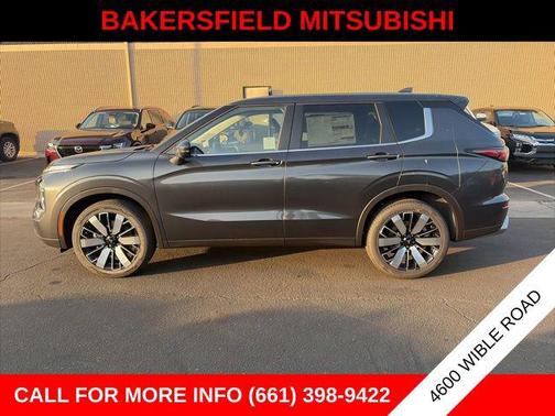 Graphite Gray 2026 Mitsubishi Outlander SE