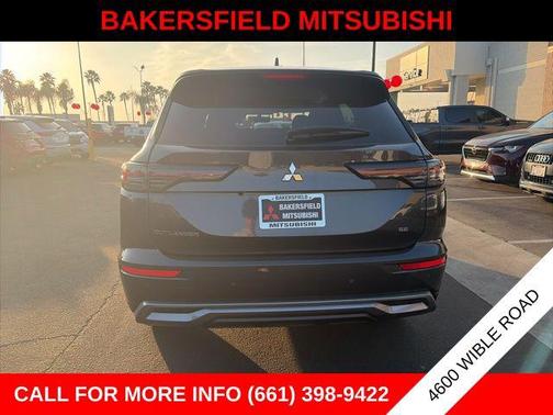 Graphite Gray 2026 Mitsubishi Outlander SE