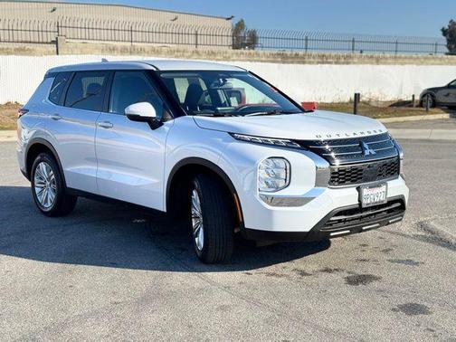 2024 Mitsubishi Outlander ES 2.5 2WD