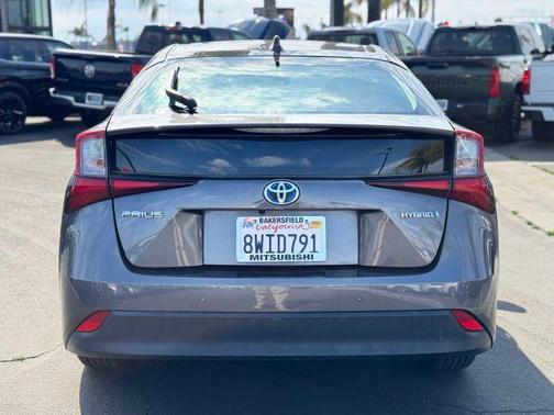 2021 Toyota Prius LE