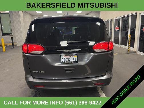 2022 Chrysler Voyager LX