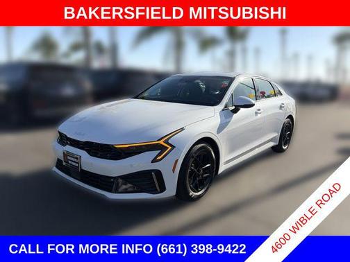 Snow White Pearl 2025 Kia K5 LXS